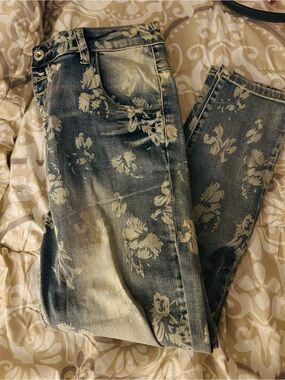 Floral Print Blue Denim ankle Jeans for Women
